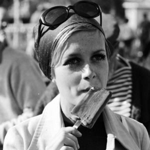 Meet your Posher, Twiggula